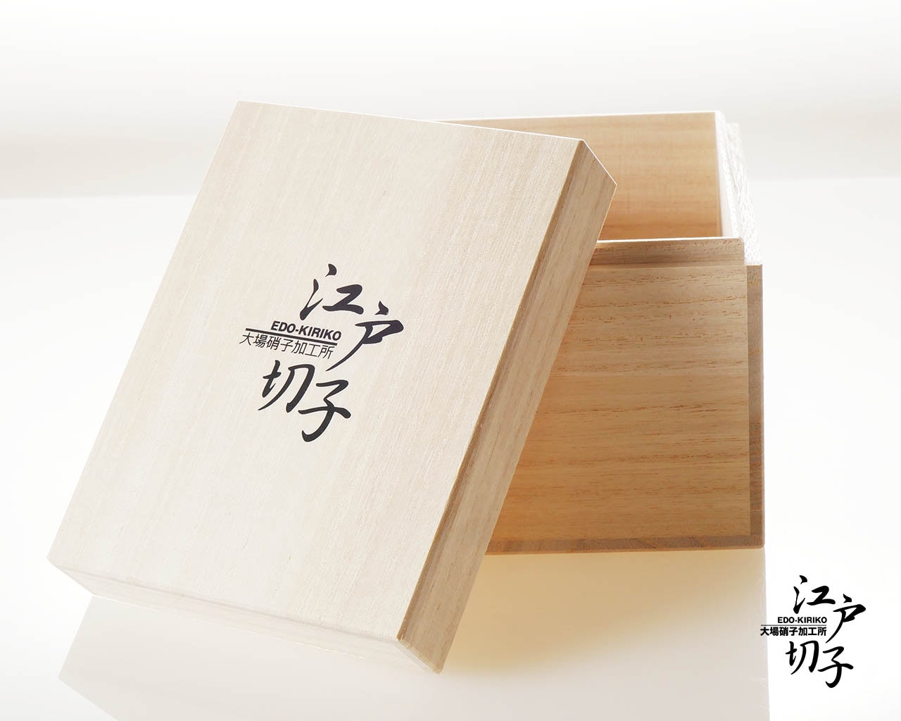桐箱 – 江戸切子 大場硝子加工所