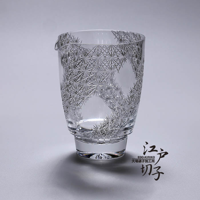 酒注ぎ 光る宙【透き】